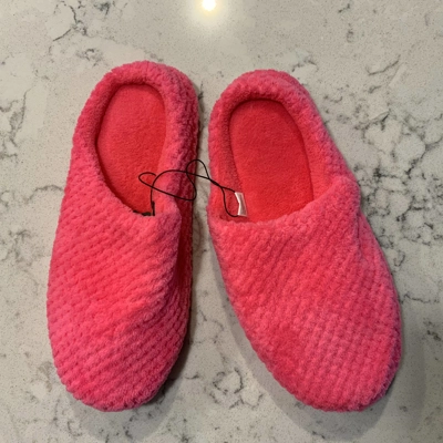 L (10-11) Ladies Slippers