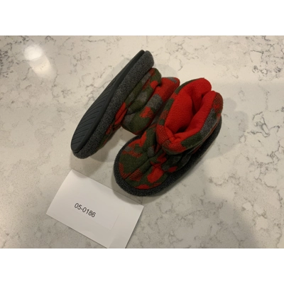 11/12 Toddler Boy Slippers