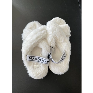 9 Womens Slippers, White, Fa..