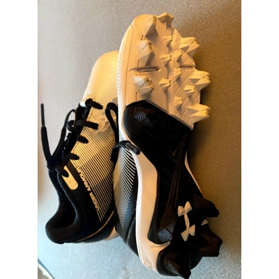 Youth 11 Baseball Cleats