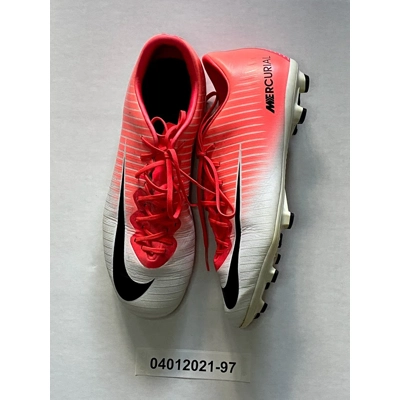 6 Youth Soccer Cleats