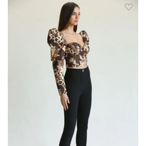 Metallic baroque embroidered jacquard fabric top