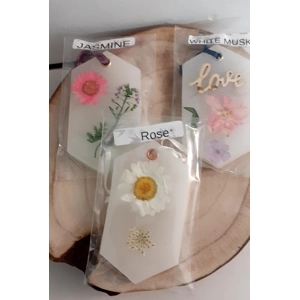 Natural Wax Room Fresheners with Dried Flowers