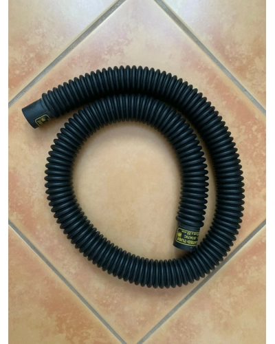 Corrugated Rubber Tube Hose 22mm x 42 inches Length Anaesthesia Corrugated Rubber Tube Hose 22mm x 42 inches Length Anaesthesia