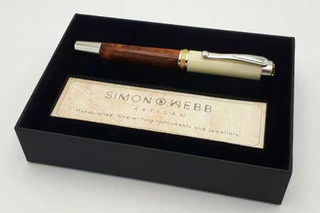 SF1 fountain pen in amboyna burr and synthetic ivory SF1 fountain pen in amboyna burr and synthetic ivory