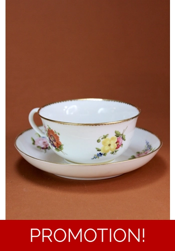 Swansea Porcelain Breakfast Cup London Decorated