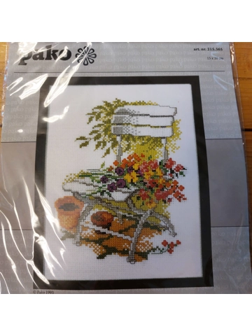 Borduurpakket stoel m bloemen Pako 215365 Borduurpakket stoel m bloemen Pako 215365