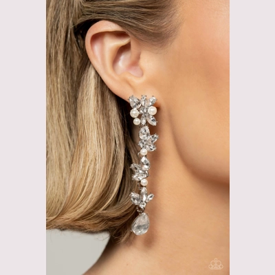 LIGHT at the Opera - White