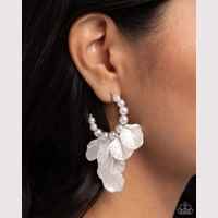 Frilly Feature - White