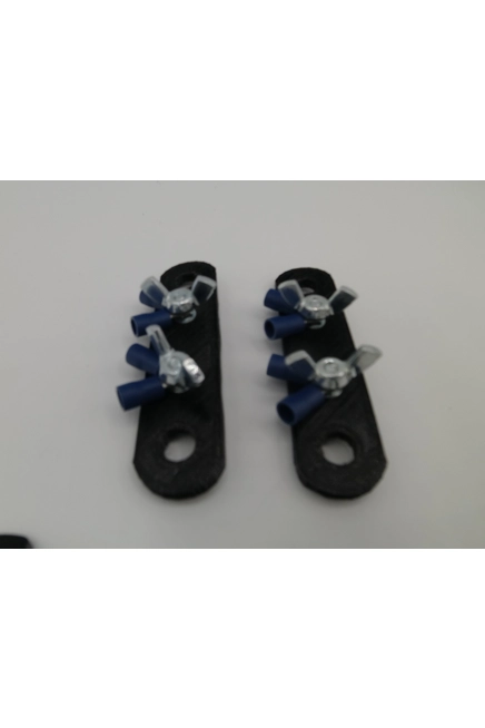 Linked Dipole Insulators