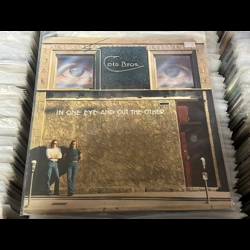 Cate Bros - In One Eye ..