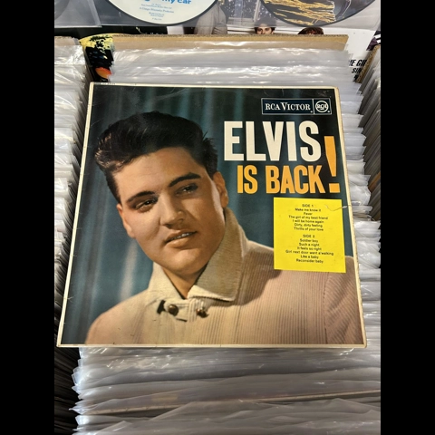 Elvis Presley -  Elvis Is Back lp Red Dot