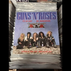 Guns 'N' Roses - It's S..