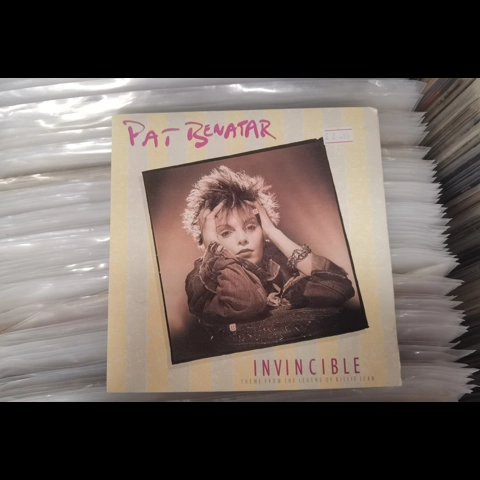 Pat Benatar - Invincible 7" (gatefold sleeve)