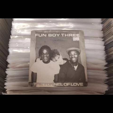 The Fun Boy Thee - Tunnel of love 7"