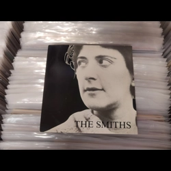 The Smiths - Girlfriend.. The Smiths - Girlfriend..