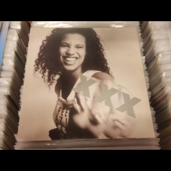 Neneh Cherry - Kiss the..