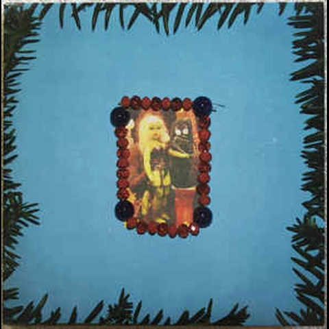 Big Troubles - She Smiles For Pictures 7"