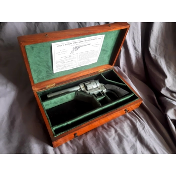 ANTIQUE COLT 45 SAA REVOLVER CASE
