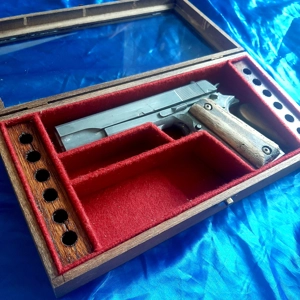 Colt 1911 Display Case