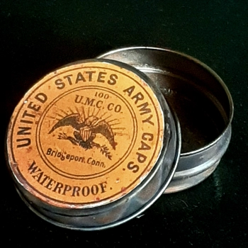U.M.C Percussion cap tin