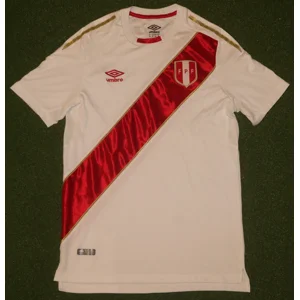 Peru 2018 Home Shirt - Medium
