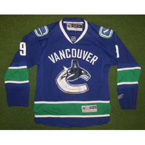 NHL Vancouver Canucks 2007-09 Home Jersey - PYATT - Small