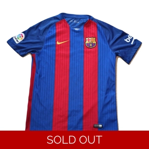 Barcelona 2016-17 Home Shirt - Medium