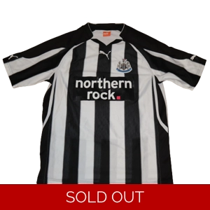 Newcastle United 2010-11 Home Shirt - Medium (g1)