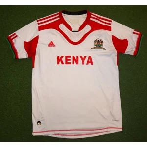 Kenya 2005 Home Shirt - Medium