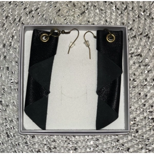 Thalia earrings - black