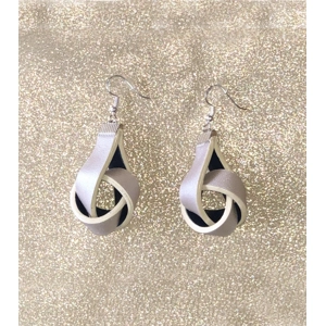 Alexa earrings (medium) - pearl-black