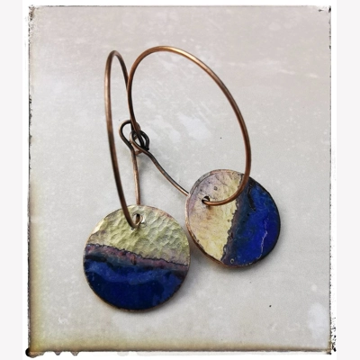 Blue enamel horizo..