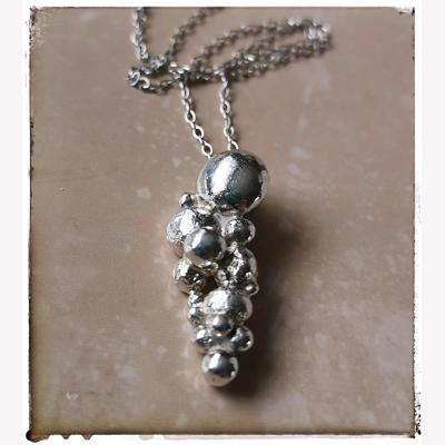 Bubble cluster pen..