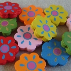 12 painted wooden flower beads.