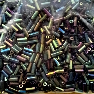 20g, 4mm bugle beads, green iris