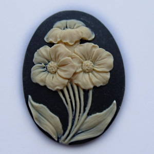 Flower cameo, 40mm x 30mm black and cream