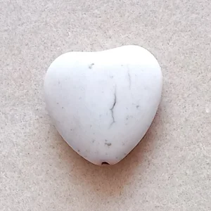 Howlite heart bead, natural white 21mm x 22mm