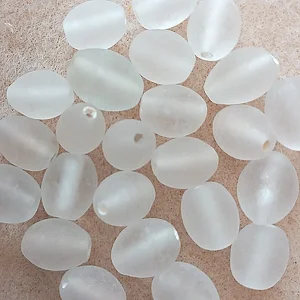 25 frosted white Indian glass beads, oval 11mm x 9mm