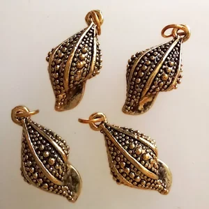 4 sea shell charms, gold plated, 21mm x 11mm