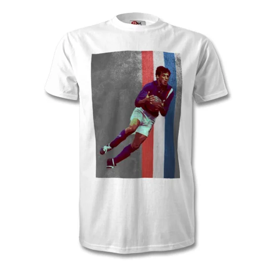 Escape to Victory Sylvester Stallone Hatch Iconic Image T-Shirt – Classic Football Movie Retro Tee
