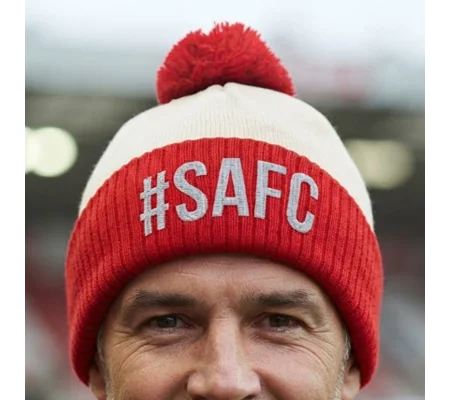 Sunderland-Inspired Hashtag Design Retro-Style Football Bobble Hat