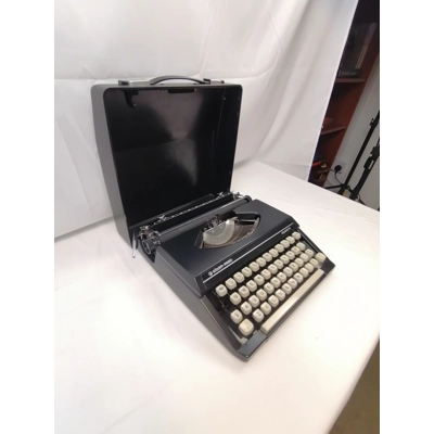 Silver-Reed Typewriter