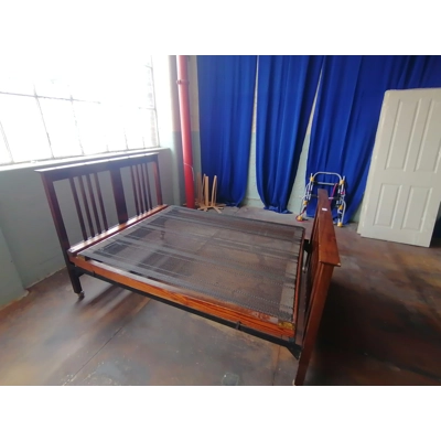 Antique Adjustable Bed Frame (4ft6)