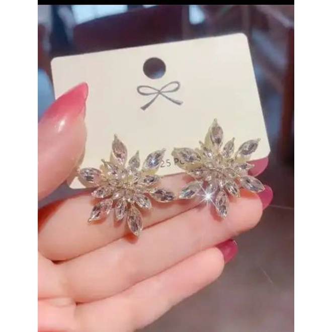 Additional Image for Beautiful Star Shaped Diamond Earrings