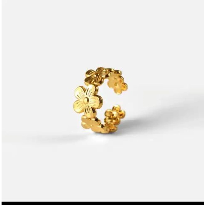 Additional Image for Beautiful Antique Ring Surrounded By Flowers