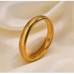 Simple And Beautiful Gold Bracelet