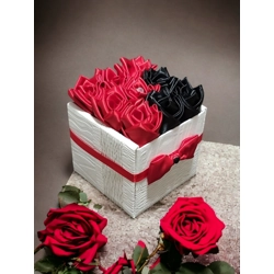Fekete-piros szaténrózsa box 9 darabos