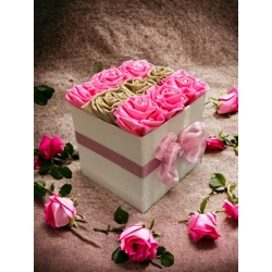 Rózsaszín-pezsgő színű szaténrózsa box 9 darabos