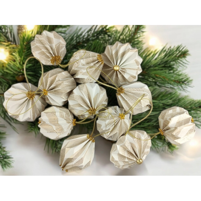 Additional Image for 12 darabos fehér, arany színű karácsonyfadísz szett LNTAR015